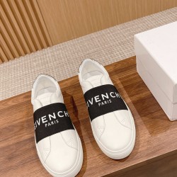 GIVENCHY Sneakers