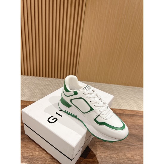 GIVENCHY Sneakers