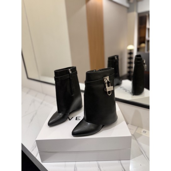 Givenchy Shark Lock ankle boots in leather