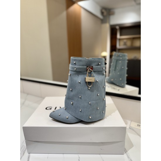 Givenchy Shark Lock ankle boots in leather
