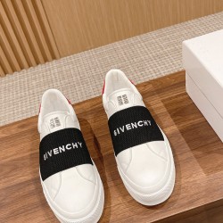 GIVENCHY Sneakers