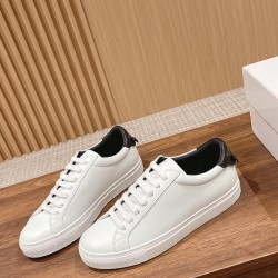 GIVENCHY Sneakers