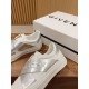 GIVENCHY Sneakers