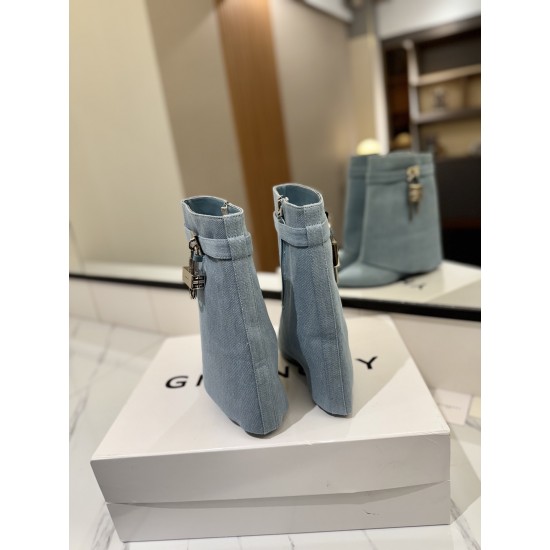 Givenchy Shark Lock ankle boots in leather