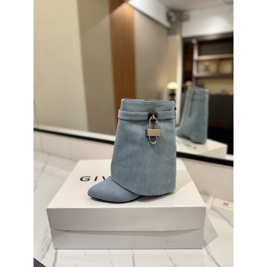Givenchy Shark Lock ankle boots in leather