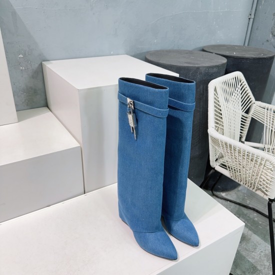 Givenchy Shark Lock ankle boots in leather