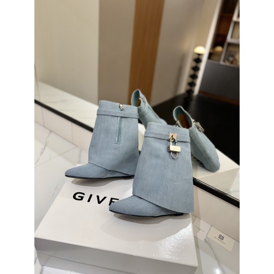Givenchy Shark Lock ankle boots in leather