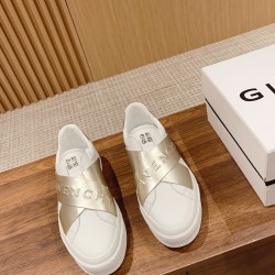 GIVENCHY Sneakers