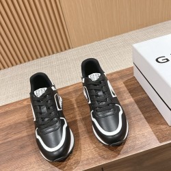 GIVENCHY Sneakers