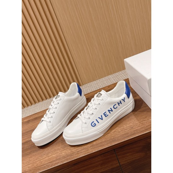 GIVENCHY Sneakers