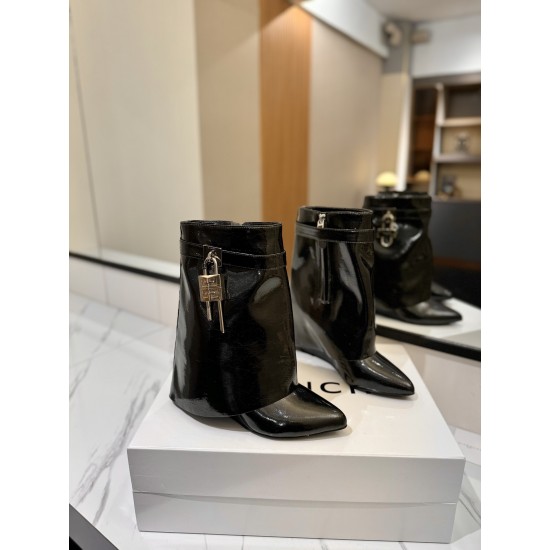Givenchy Shark Lock ankle boots in leather