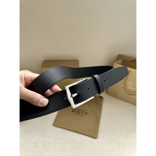 BURBERRY Belts