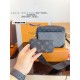 LV Pochette