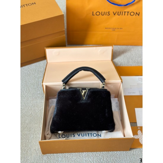 LV Capucines