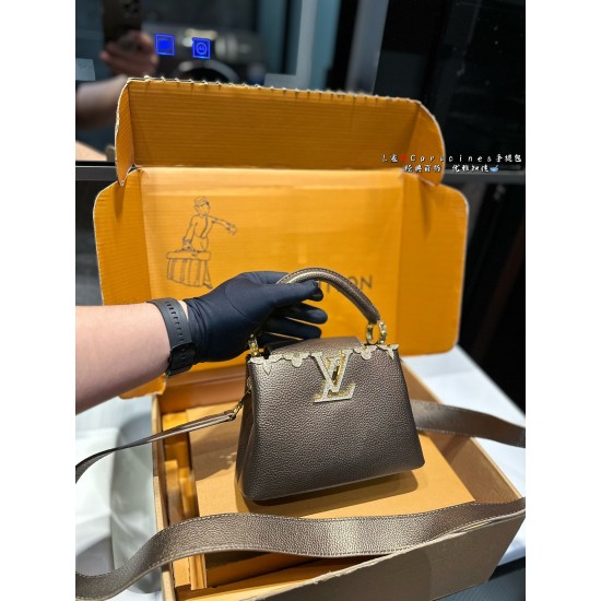 LV Capucines