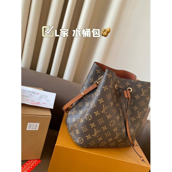 LV Cannes & Boite
