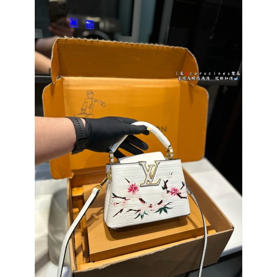 LV Capucines
