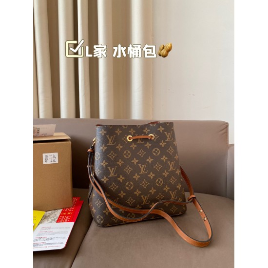 LV Cannes & Boite