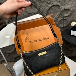 LV Pochette