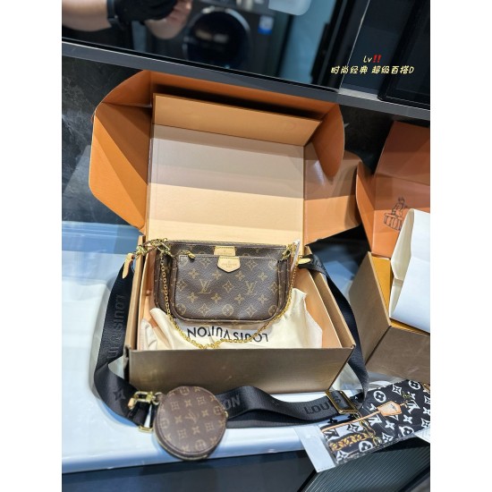 LV Pochette