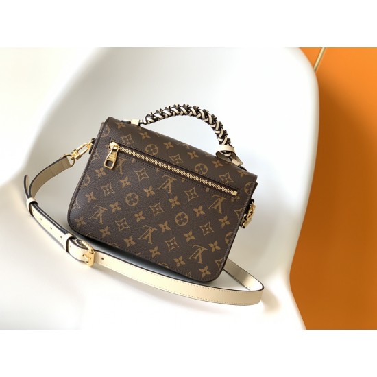 LV Pochette