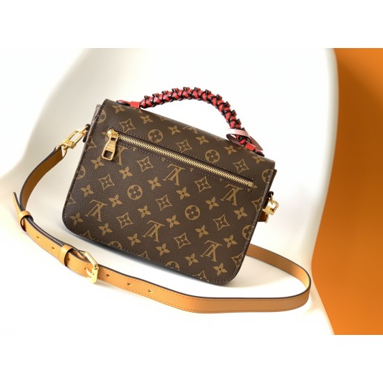 LV Pochette