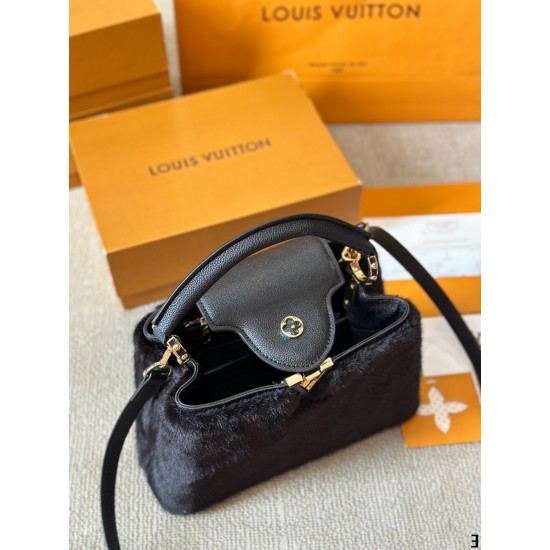LV Capucines