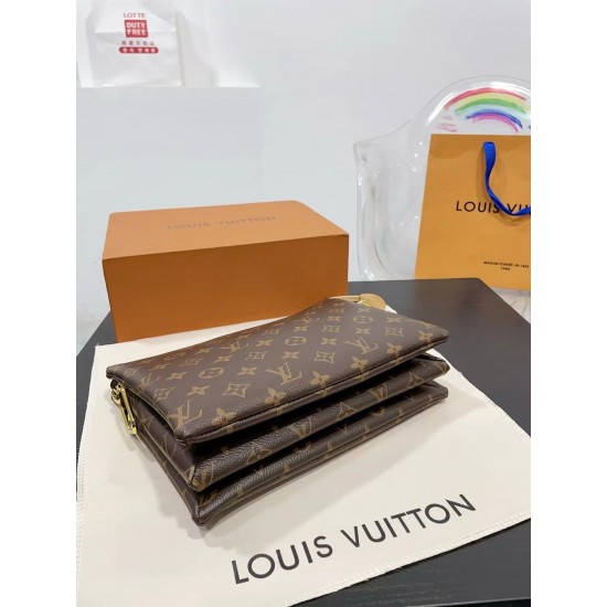 LV Coussin
