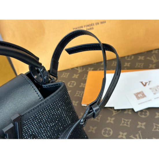 LV Capucines
