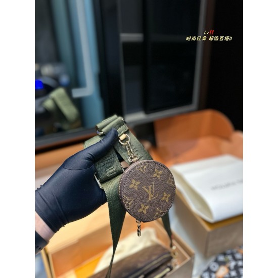 LV Pochette