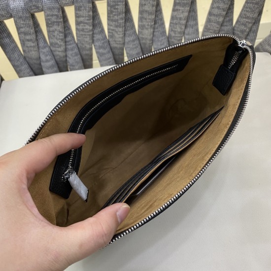 LV Pouch