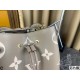 LV Cannes & Boite