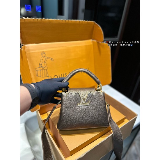 LV Capucines