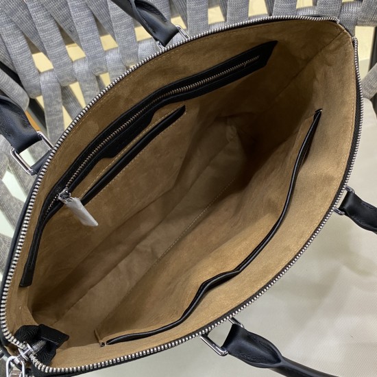 LV Pouch