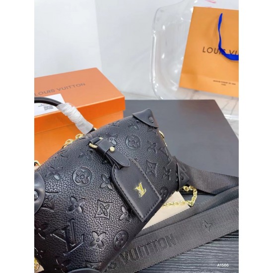 LV Petite Malle