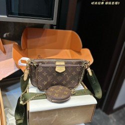 LV Pochette