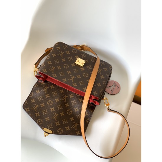 LV Pochette