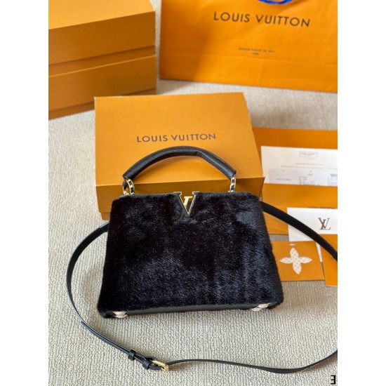 LV Capucines