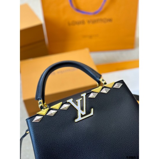 LV Capucines