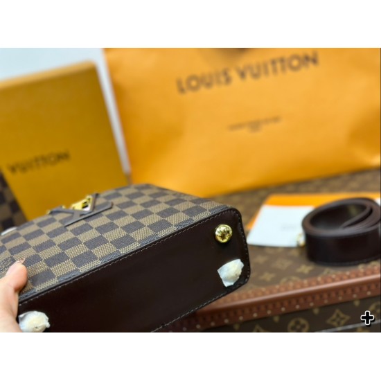 LV Capucines