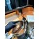 LV Pochette