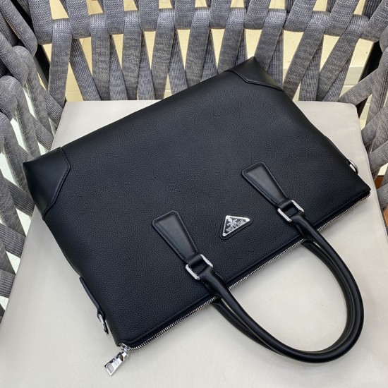 LV Pouch
