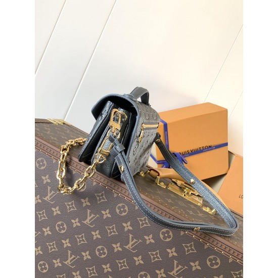 LV Pochette