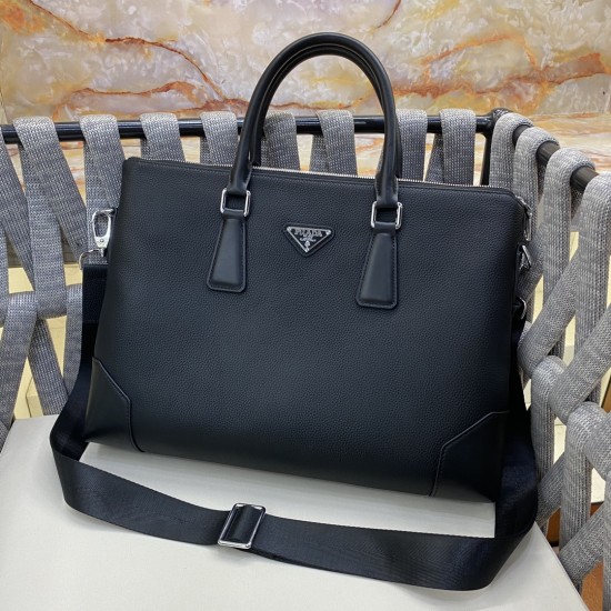 LV Pouch
