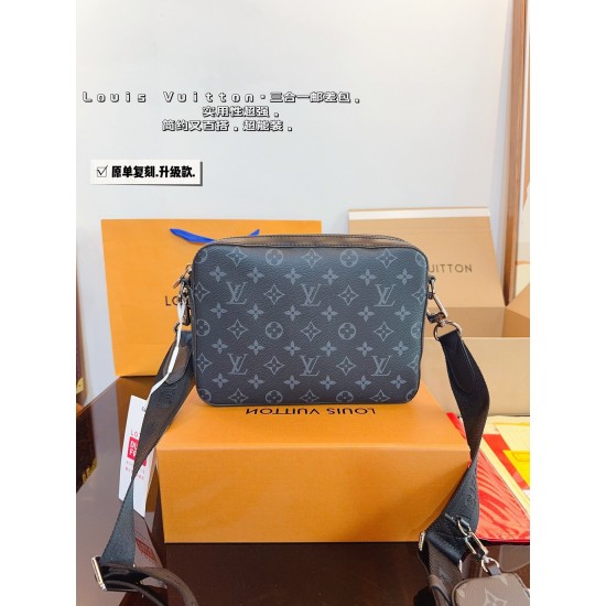 LV Pochette