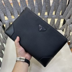 LV Pouch