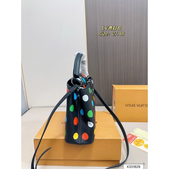 LV Capucines
