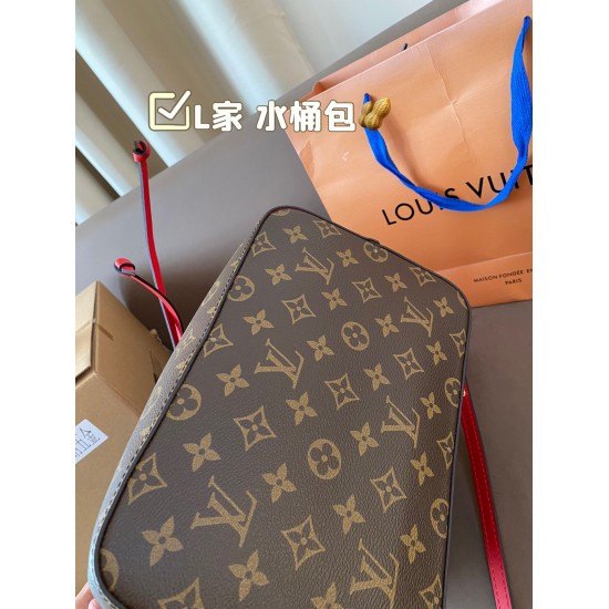 LV Cannes & Boite