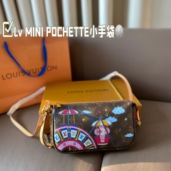 LV Pochette