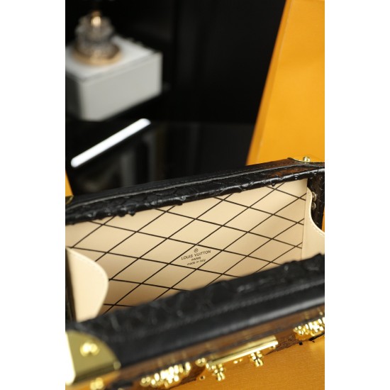 LV Petite Malle